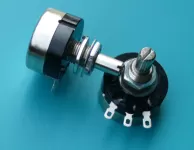 Biến Trở Volume TOCOS RA25Y30SB102 1K Chiều Dài Trục 30mm